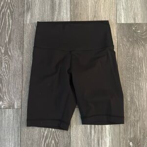Lululemon Wunder Train High-Rise Short 6” Inseam Size 6